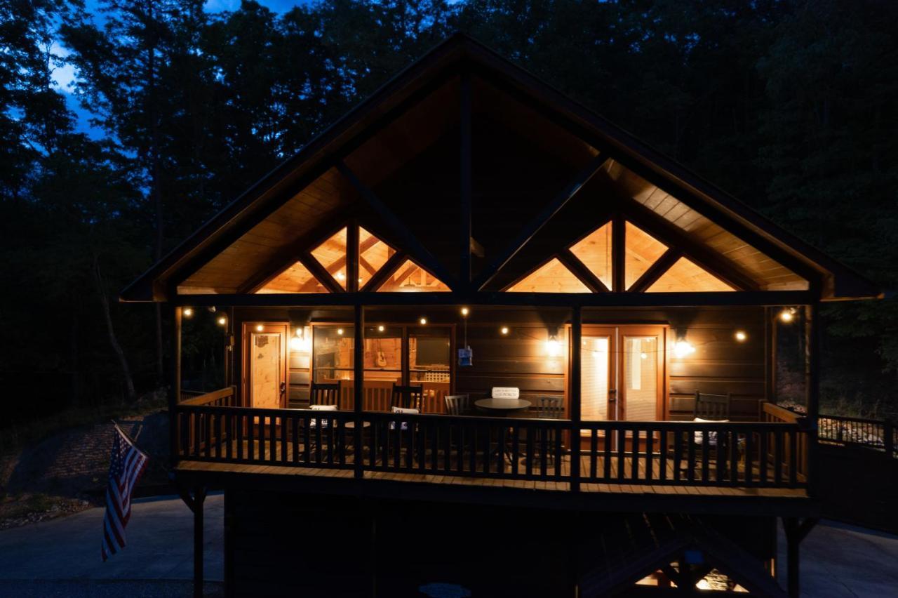 إليجاي Trout N' About Your Blue Ridge Mountains Retreat, Hot Tub + Game Room! المظهر الخارجي الصورة