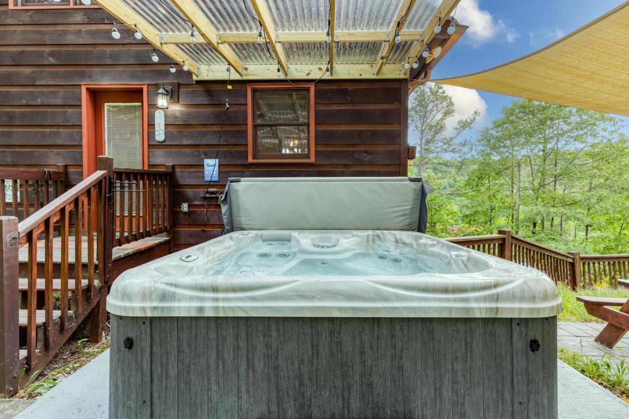 إليجاي Trout N' About Your Blue Ridge Mountains Retreat, Hot Tub + Game Room! المظهر الخارجي الصورة