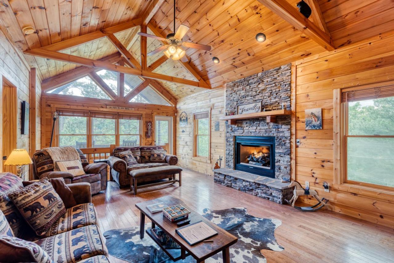 إليجاي Trout N' About Your Blue Ridge Mountains Retreat, Hot Tub + Game Room! المظهر الخارجي الصورة